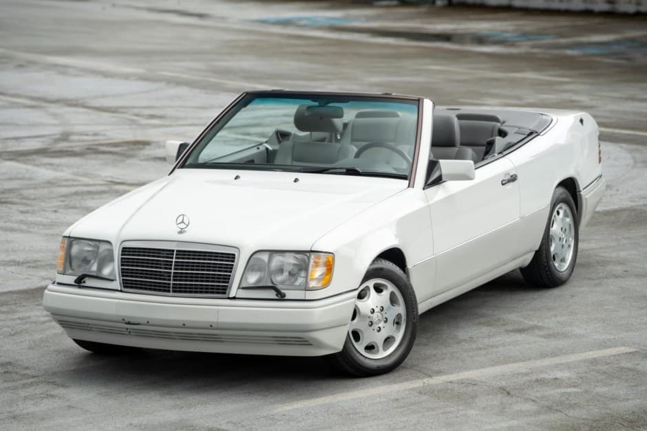1995 Mercedes-Benz W124 E-Class sold for $16,500