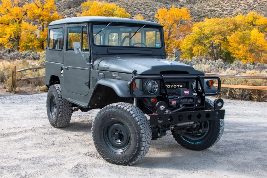 1965 Toyota Land Cruiser FJ40 sold for $16,500