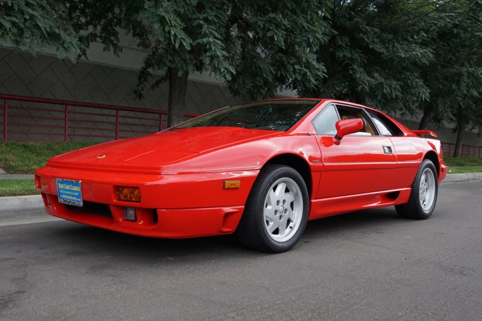 1989 Lotus Esprit sold for $30,250