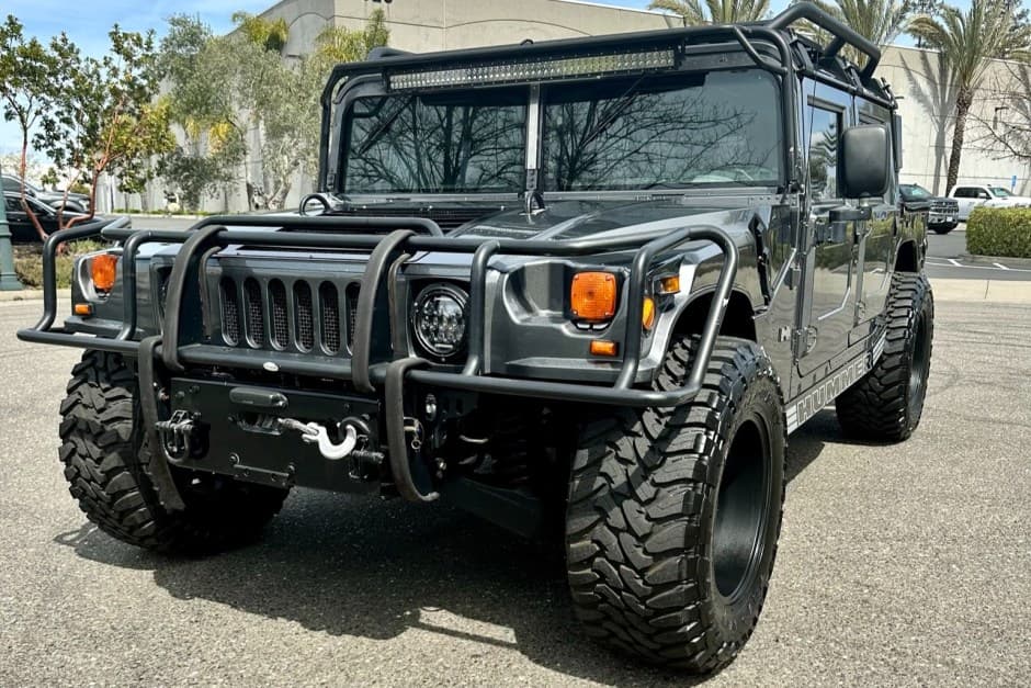 1999 Hummer H1 sold for $58,500