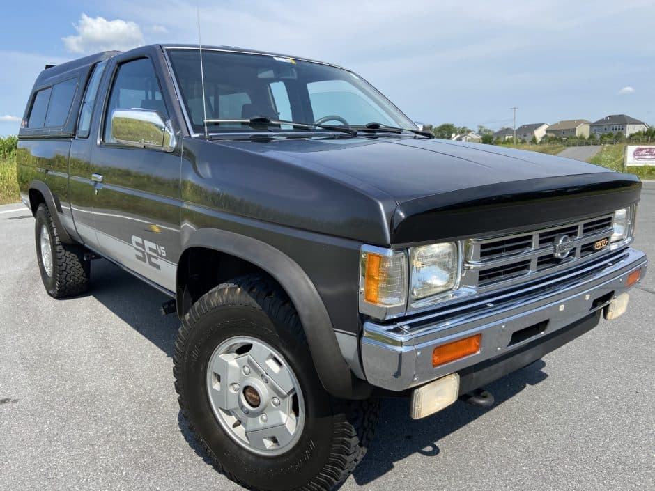 1992 Nissan Pickup sold for $10,800