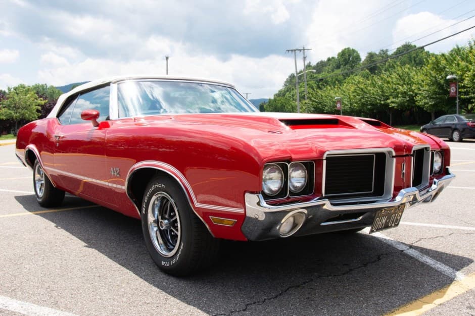 1972 Oldsmobile 442 sold for $52,500