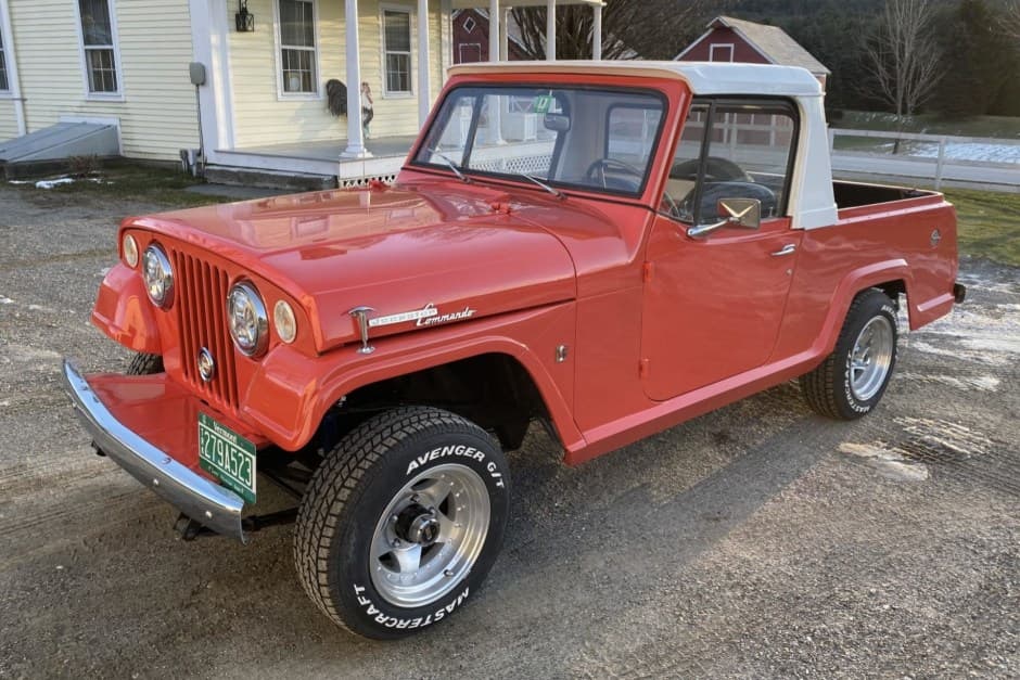 1967 Jeep Jeepster Commando sold for $17,000