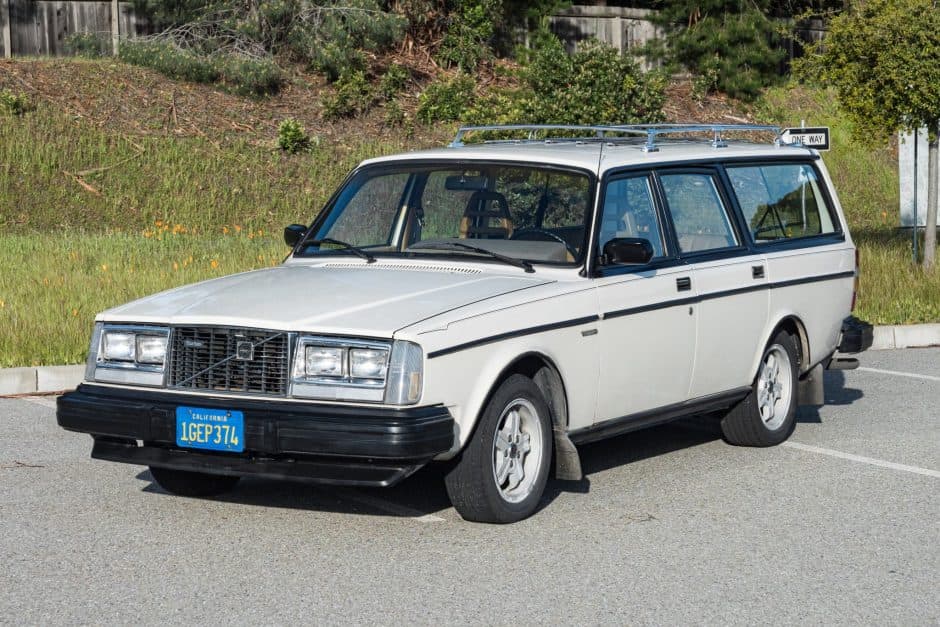 1982 Volvo 240 sold for $7,850