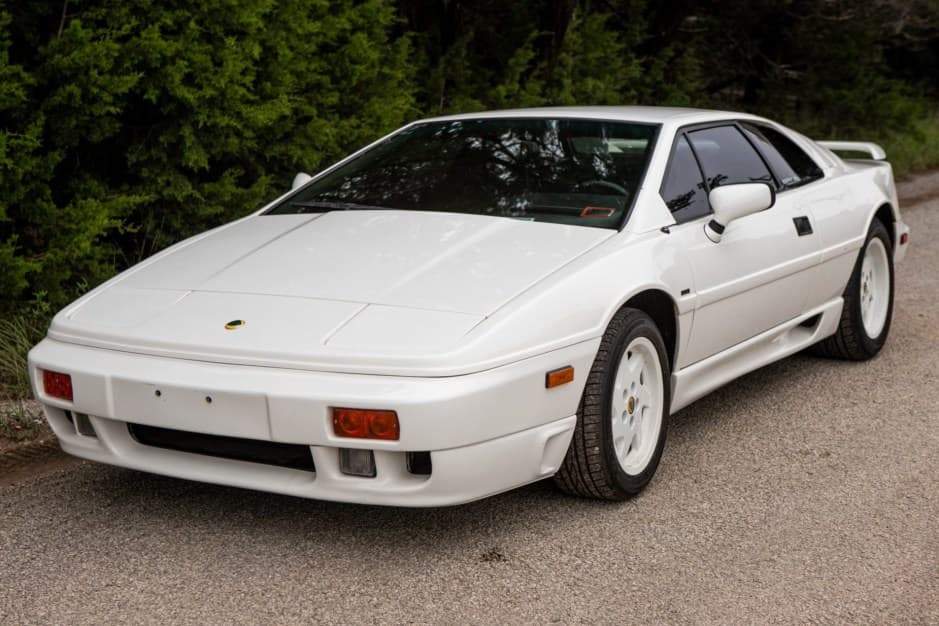 1991 Lotus Esprit sold for $20,500
