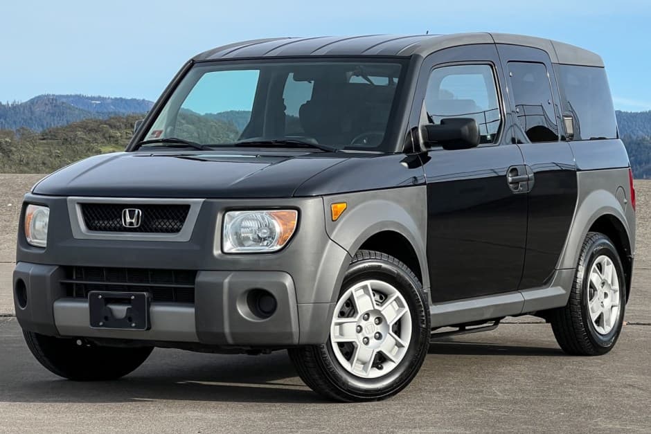 2005 Honda Element sold for $14,505