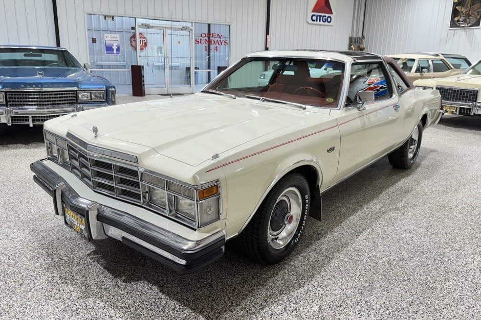 1978 Chrysler LeBaron sold for $25,500