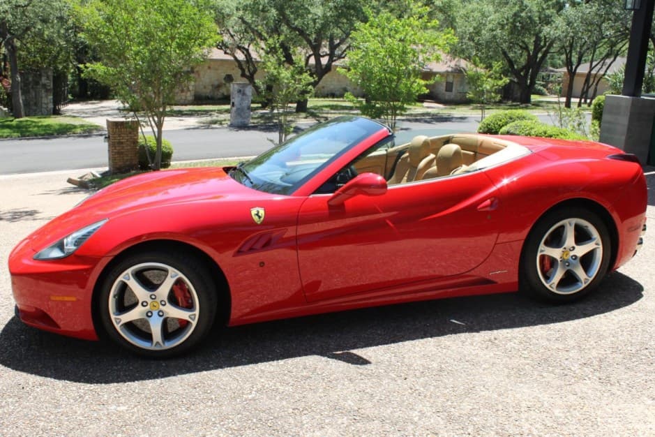 2010 Ferrari California sold for $86,000