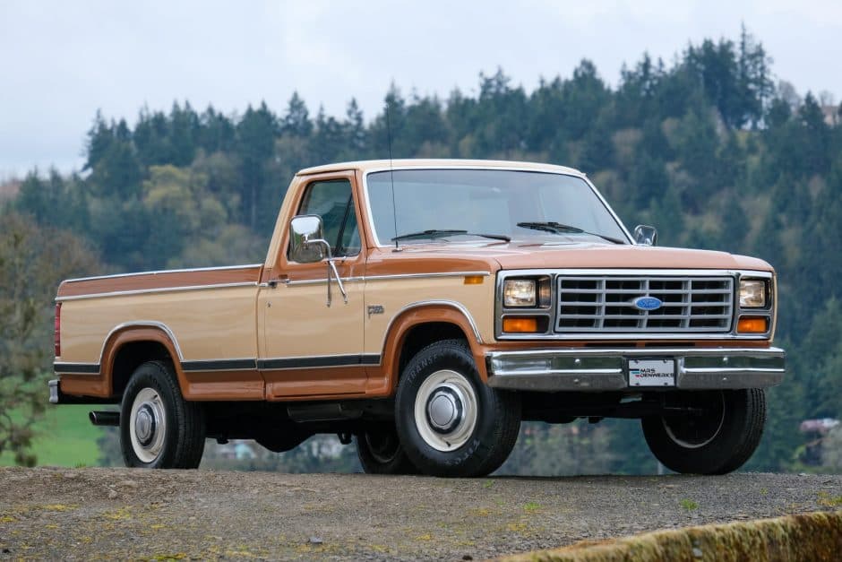 1982 Ford F-Series 1980-1986 sold for $17,756