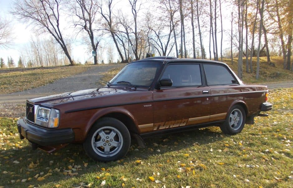 1984 Volvo 240 sold for $15,500