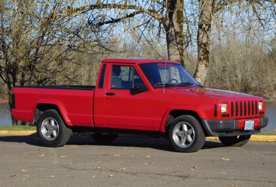 1991 Jeep Pickup sold for $4,400