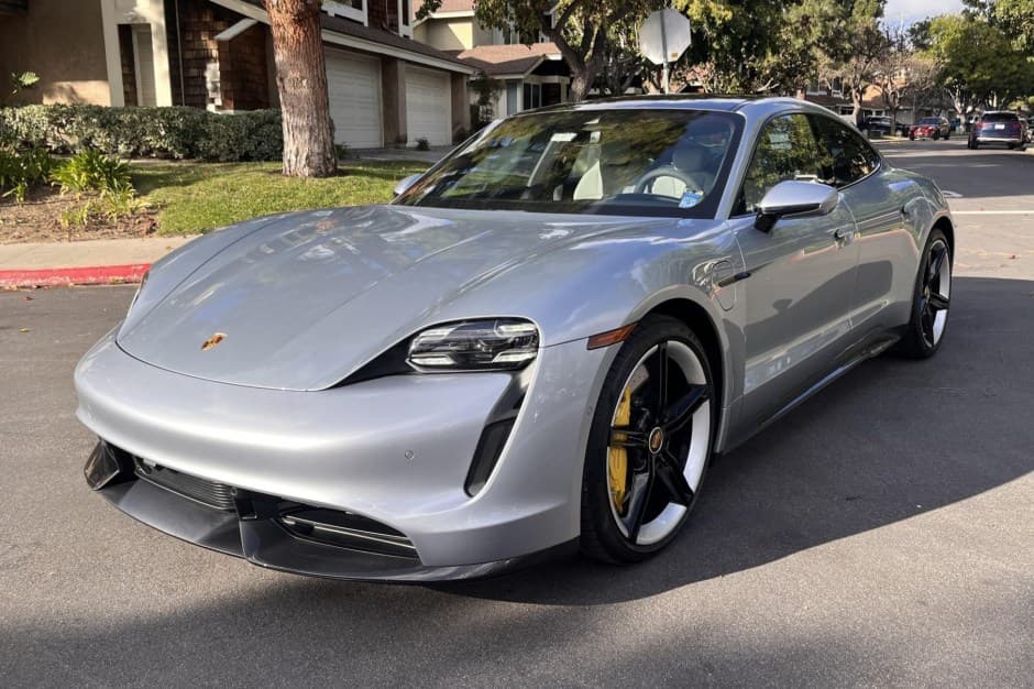 2020 Porsche Taycan sold for $95,959