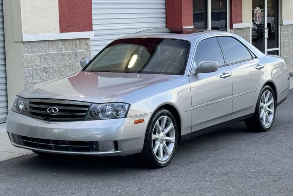 2003 Infiniti  sold for $14,250