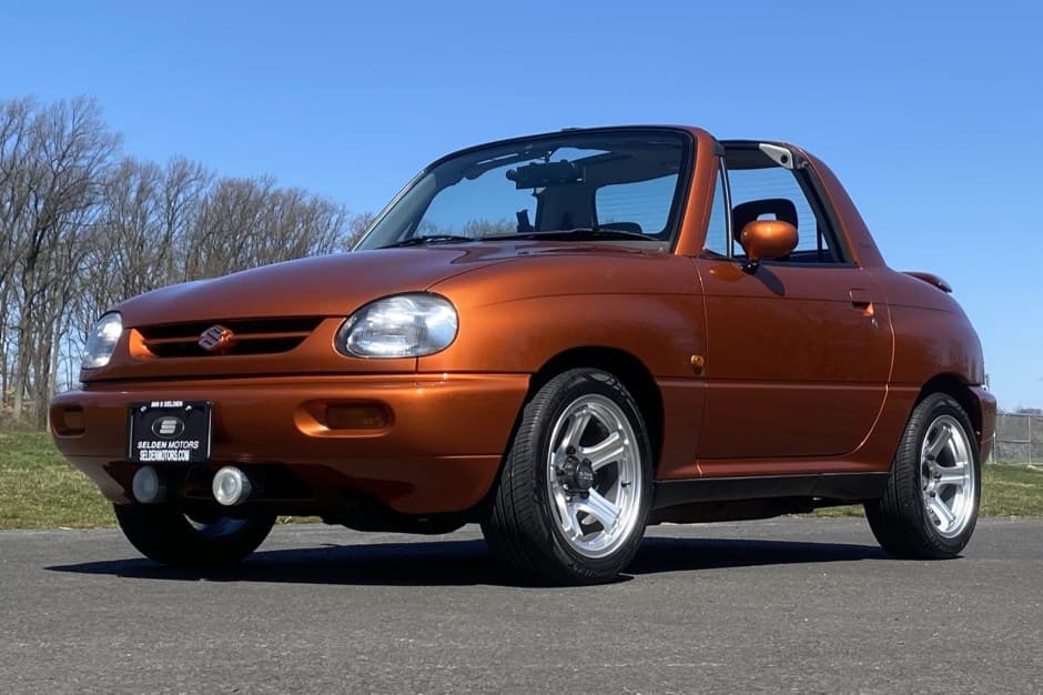 1996 Suzuki  sold for $9,200