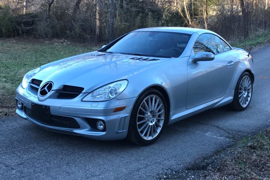 2005 Mercedes-Benz SLK-Class sold for $19,105