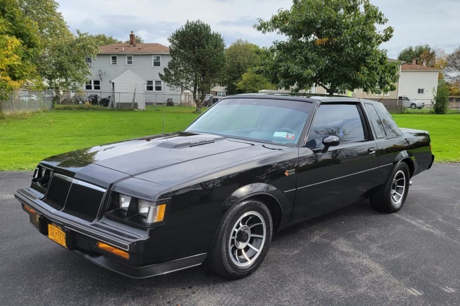 1985 Buick Grand National sold for $32,100