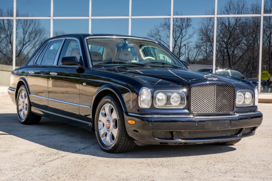 2001 Bentley Arnage sold for $27,000