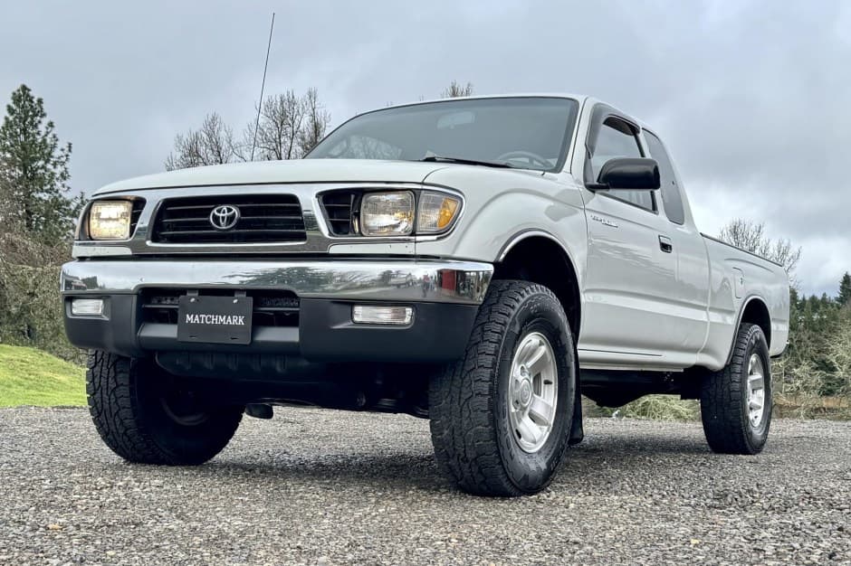 1996 Toyota Tacoma (N1X0 1995-2005) sold for $26,000
