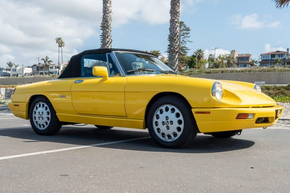 1992 Alfa Romeo 105/115 Spider Series 4 sold for $13,000