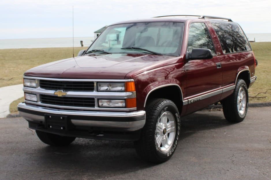 1999 Chevrolet Tahoe GMT400 sold for $15,000