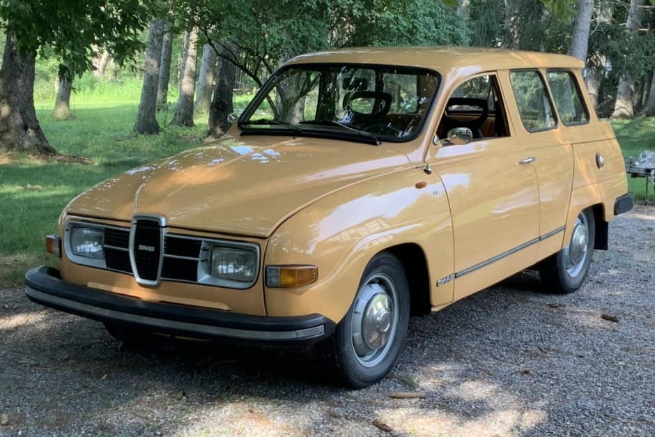 1975 Saab 95 Wagon sold for $11,500