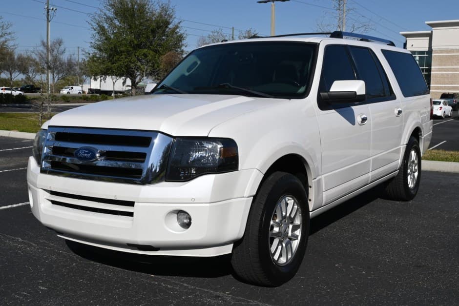 2013 Ford Expedition sold for $16,250