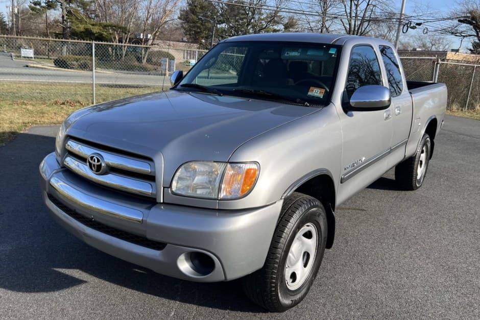 2004 Toyota Tundra (XK30/XK40 2000-2006) sold for $8,600