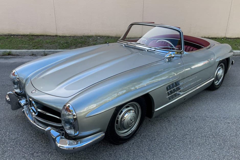 1957 Mercedes-Benz 300SL Gullwing & Roadster sold for $1,250,000