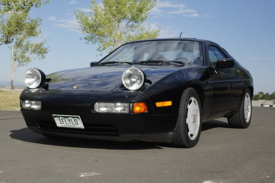 1989 Porsche 928 sold for $46,260