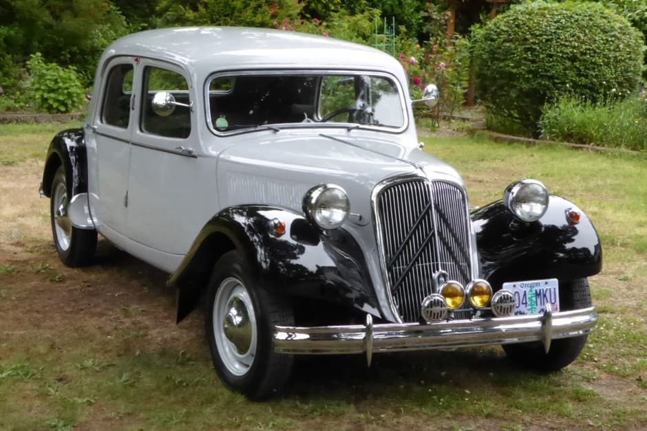 1954 Citroen Traction Avant sold for $12,600