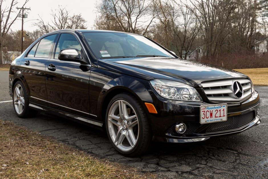 2008 Mercedes-Benz W204 C-Class sold for $15,550