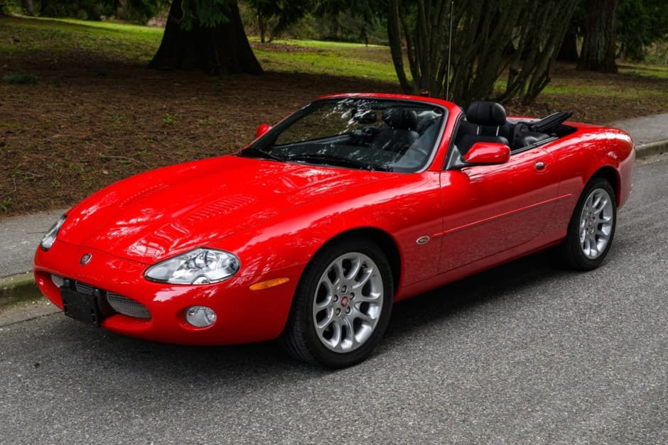 2001 Jaguar XKR sold for $16,750