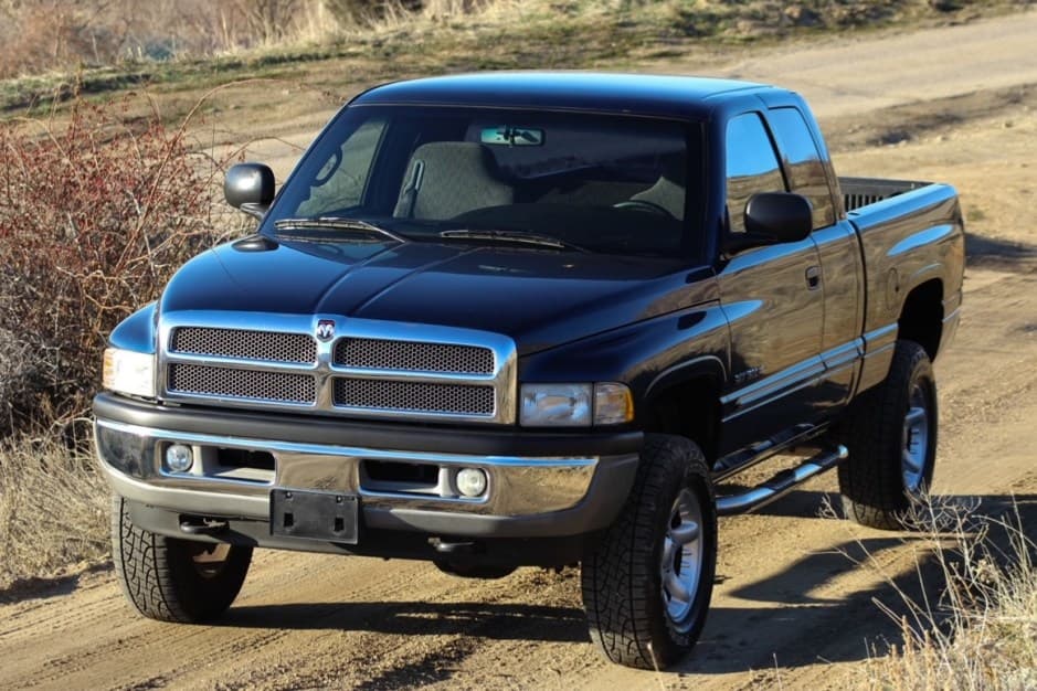 2000 Dodge Ram (1994-2001) sold for $10,750