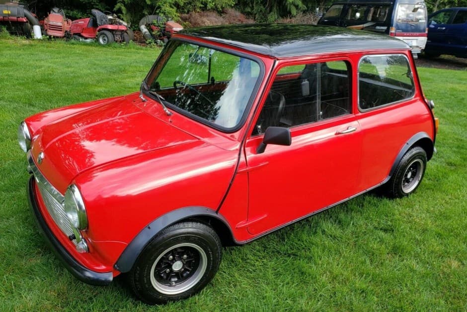 1969 Mini Mk I & Mk II sold for $17,305