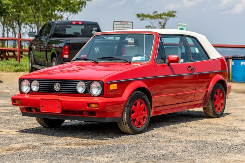 1988 Volkswagen Golf/Rabbit Cabriolet sold for $12,975