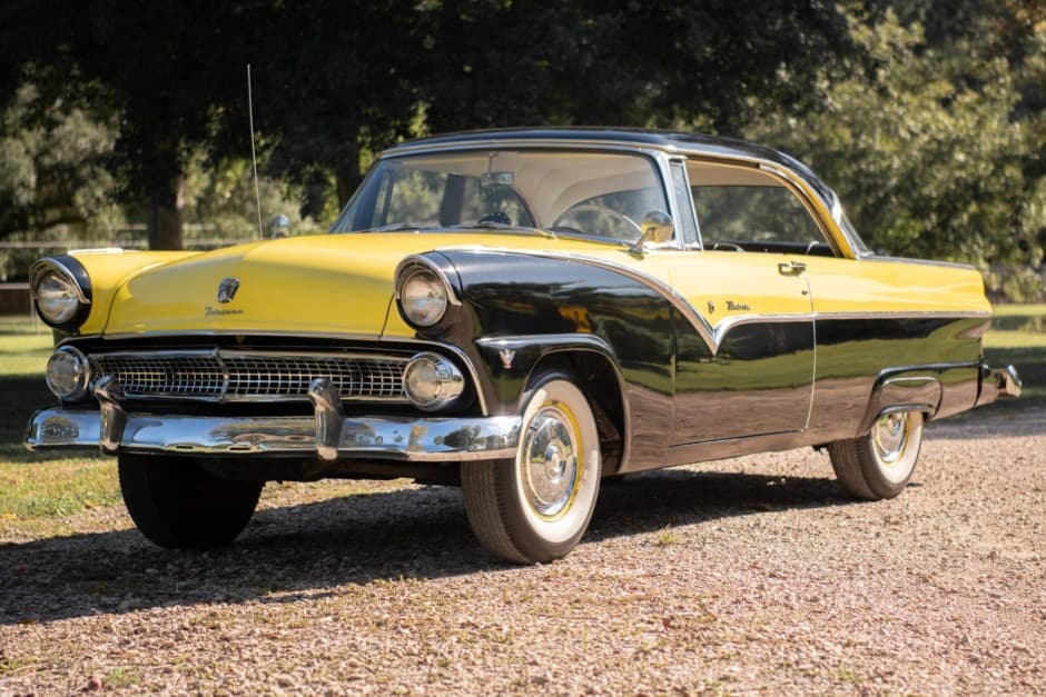 1955 Ford Fairlane sold for $9,600