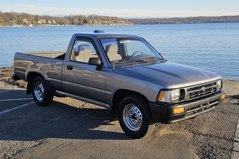 1994 Toyota Pickup (N80/90/100/110 1989-1997) sold for $14,500