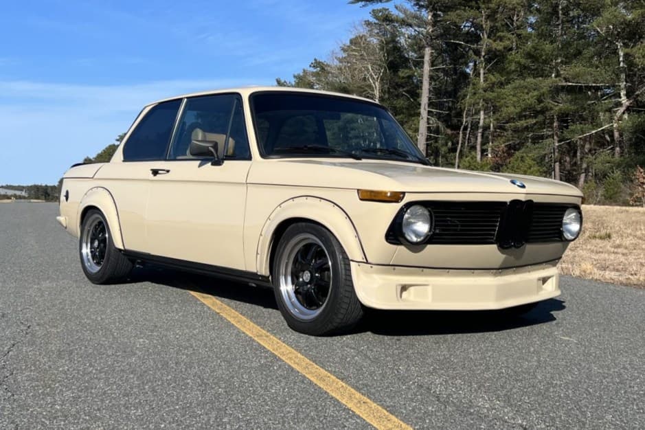 1976 BMW 2002 sold for $26,750
