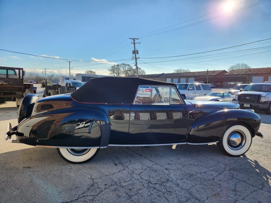 1941 Lincoln Continental (1940-1948) sold for $31,350
