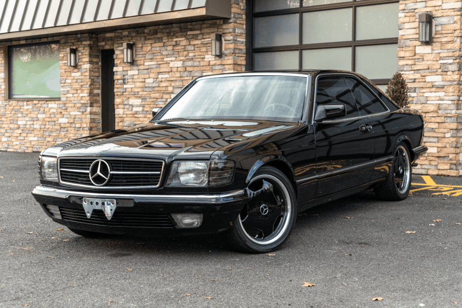 1985 Mercedes-Benz C126 sold for $20,985