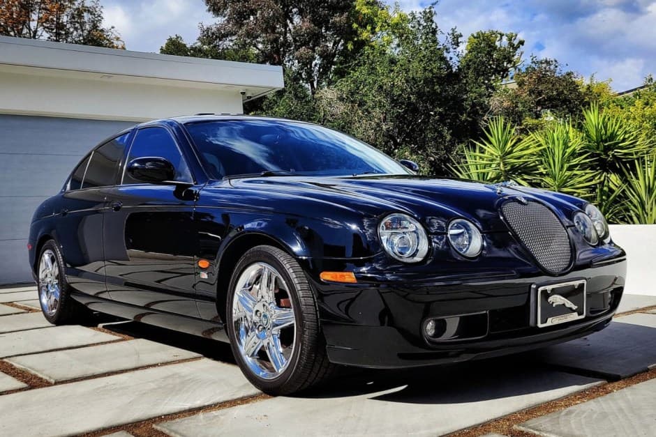 2003 Jaguar S-Type (1999-2007) sold for $21,000