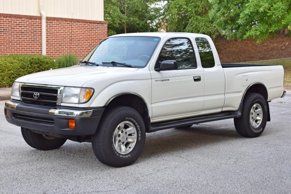 1998 Toyota Tacoma (N1X0 1995-2005) sold for $26,250