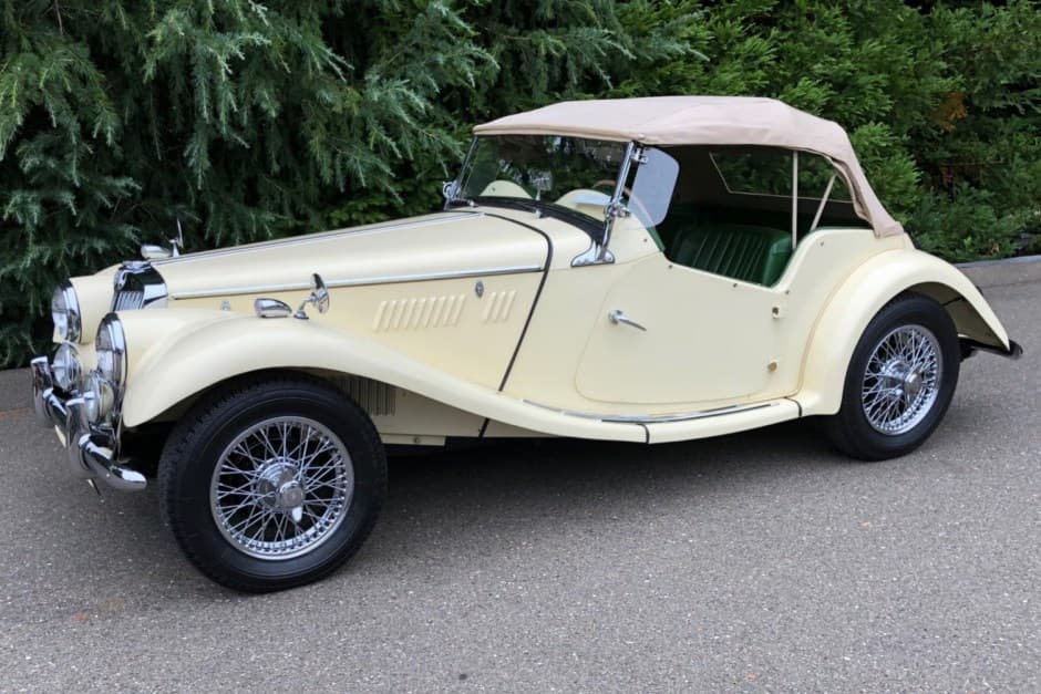 1954 MG TF sold for $21,000