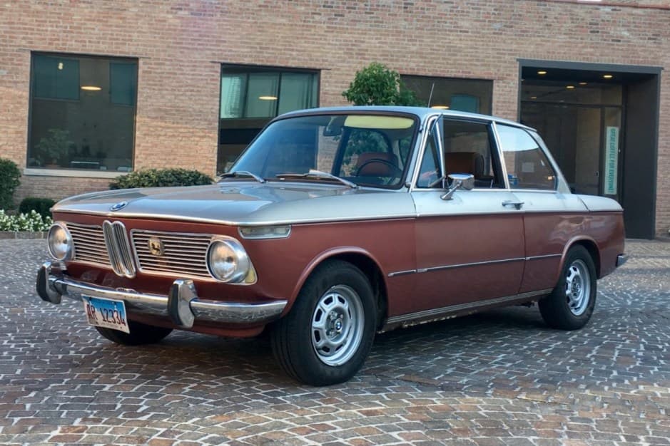 1967 BMW 1600 & 1602 sold for $9,500