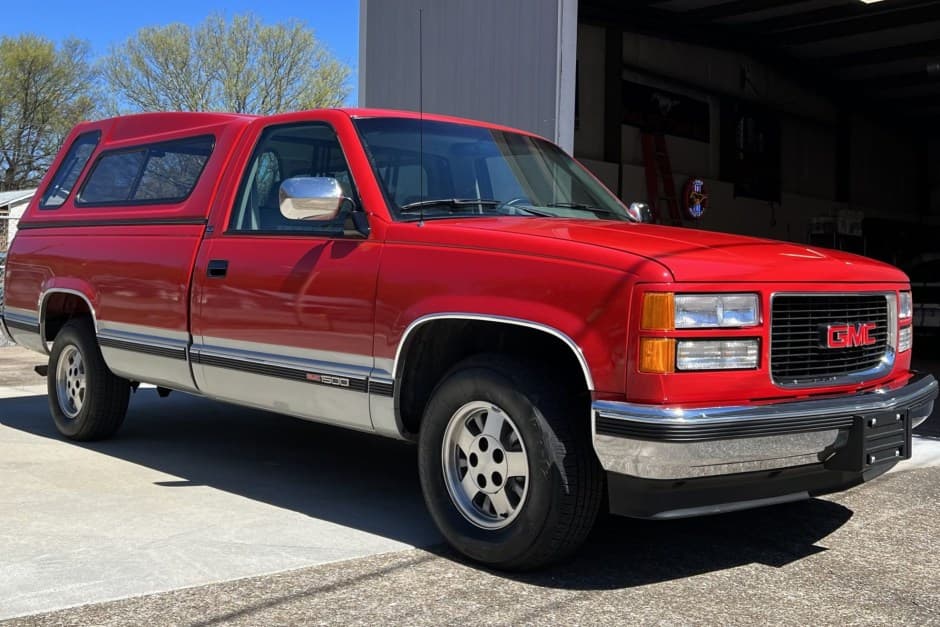 1994 GMC Sierra (GMT400 1988-2002) sold for $18,750