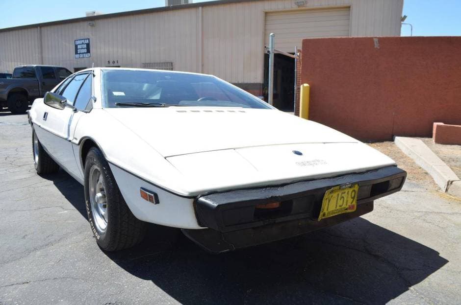 1977 Lotus Esprit sold for $19,500