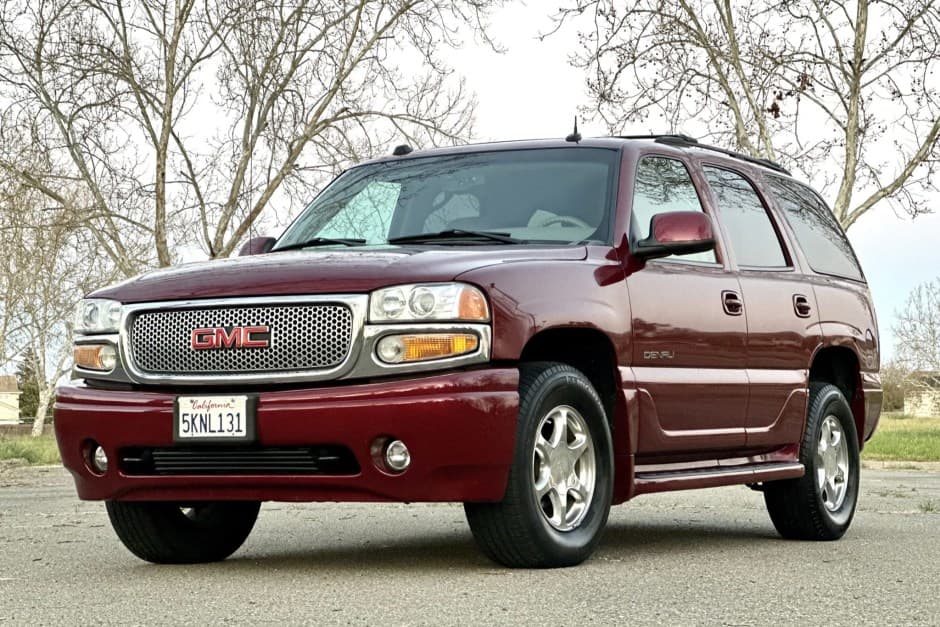 2004 GMC Yukon GMT800 sold for $15,750