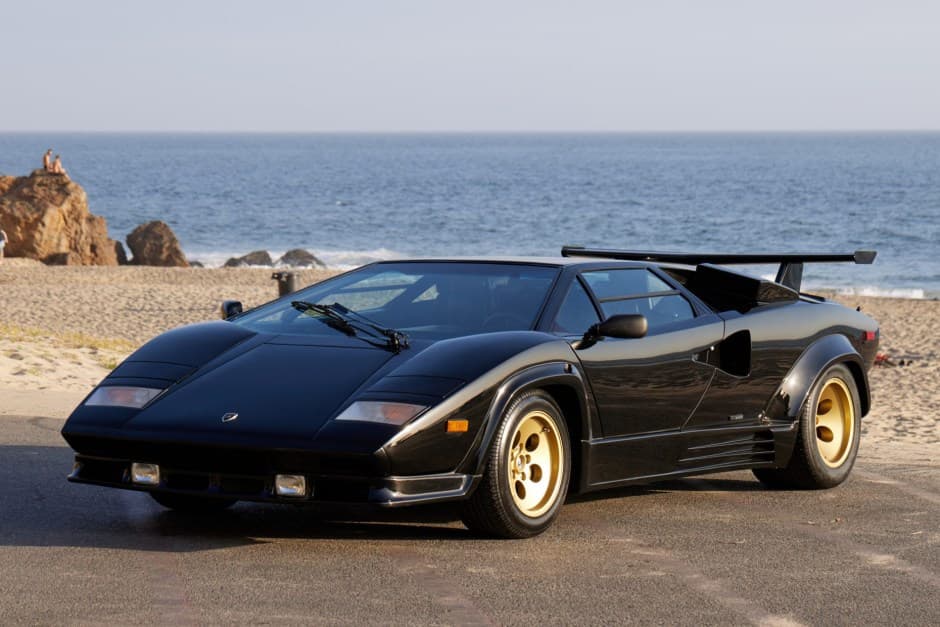 1988 Lamborghini Countach sold for $680,000