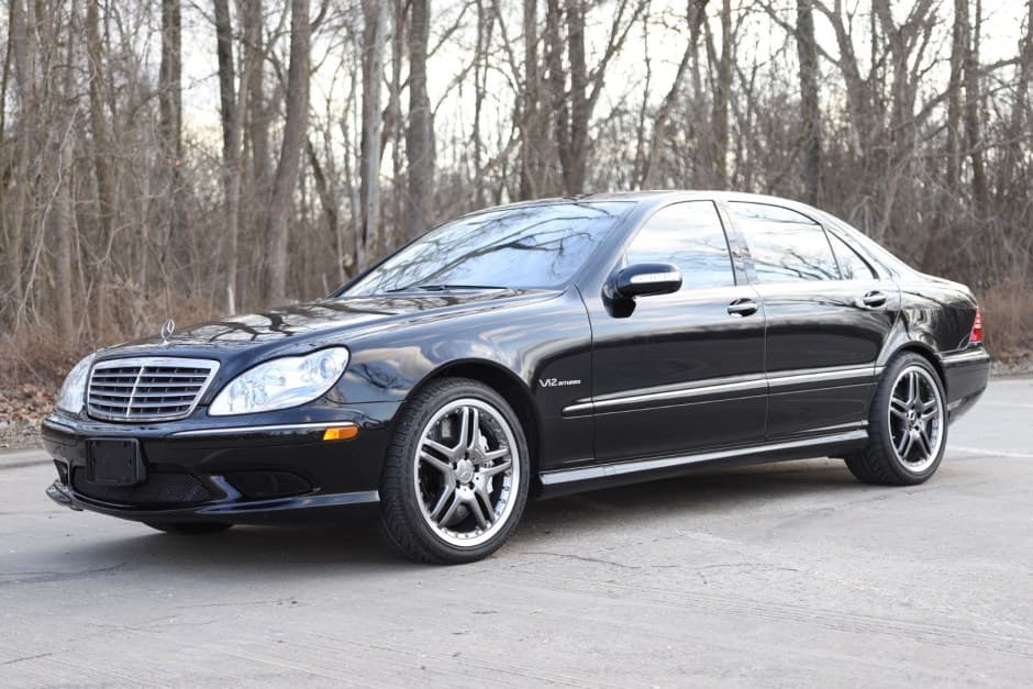 2006 Mercedes-Benz W220 S-Class sold for $32,345
