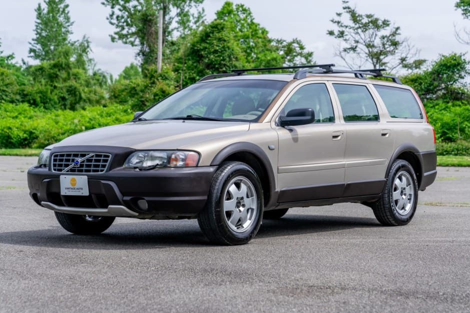 2001 Volvo XC70 sold for $9,800